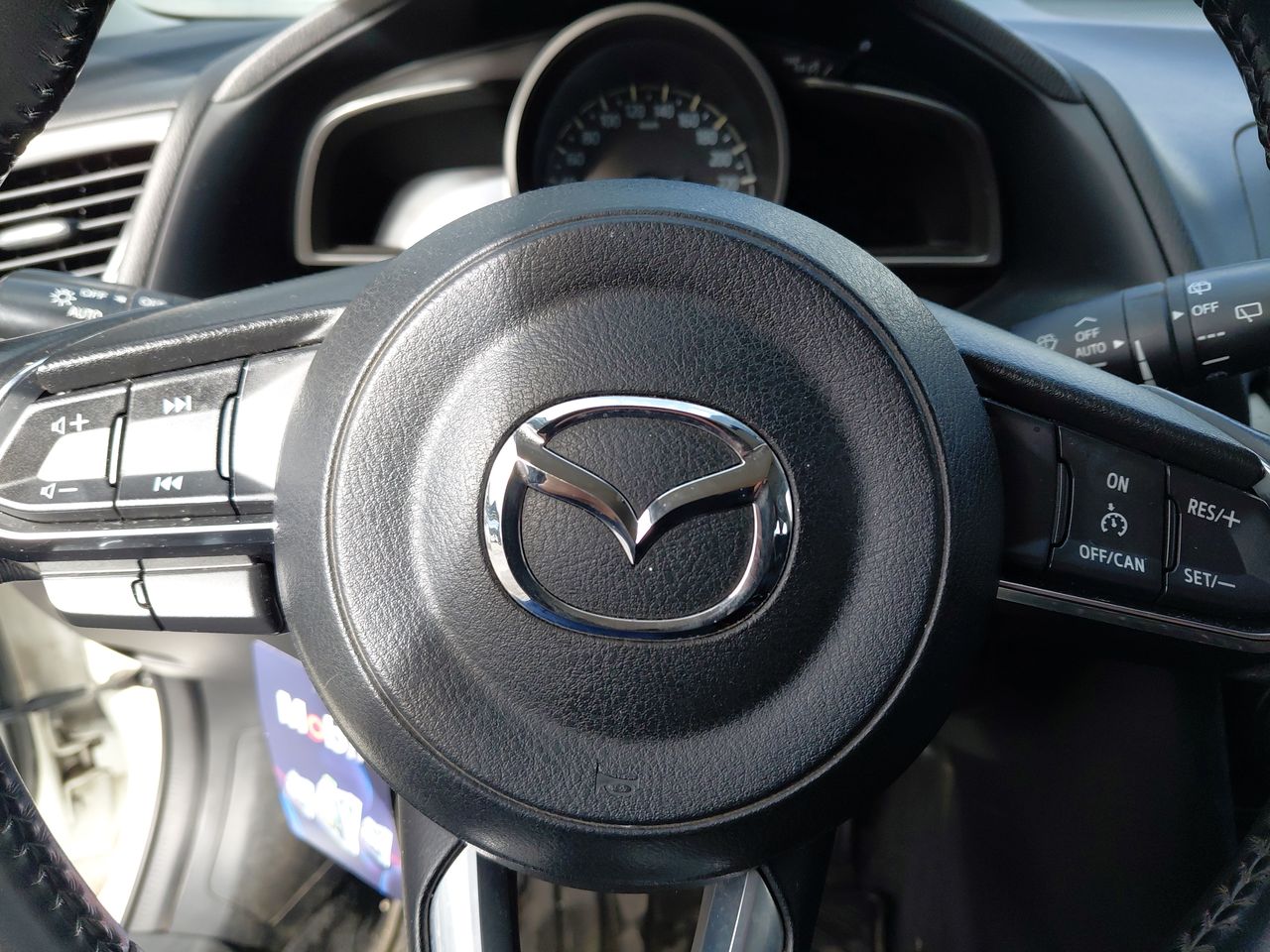 Mazda 3 — foto 17 de 26