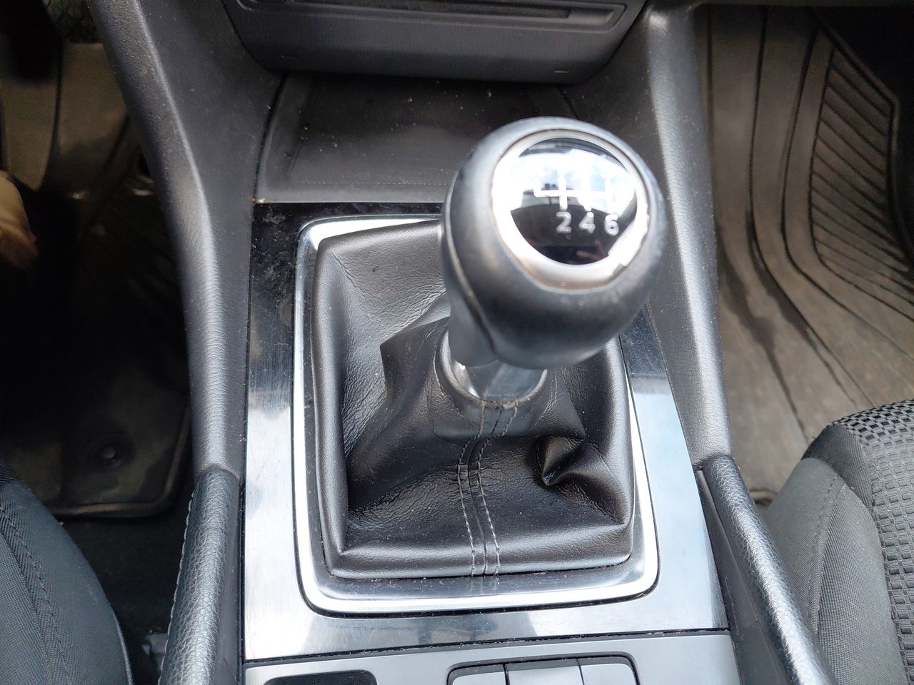 Mazda 3 — foto 22 de 26
