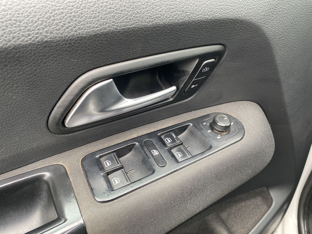 Volkswagen Amarok — foto 14 de 24