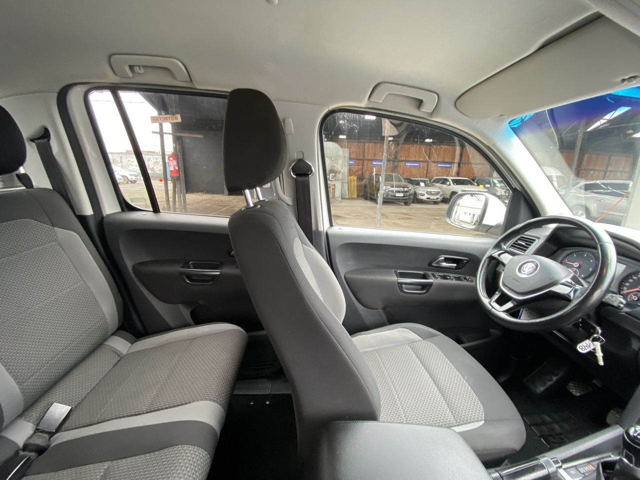 Volkswagen Amarok — foto 8 de 24