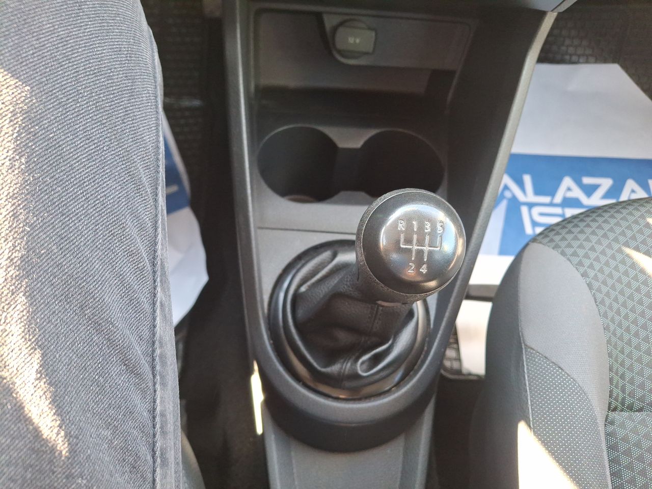 VOLKSWAGEN - 26