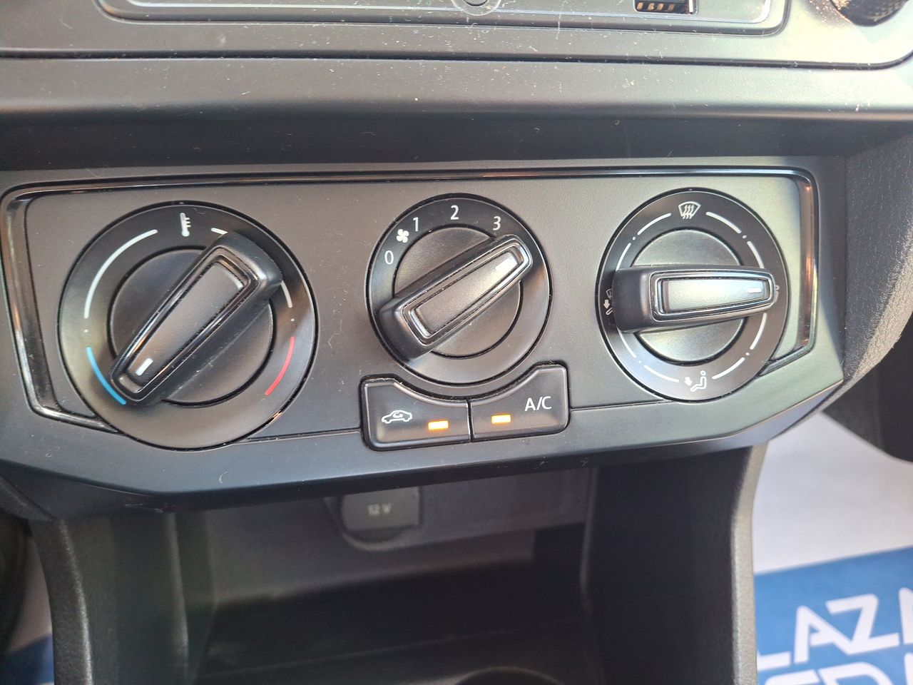 VOLKSWAGEN - 25