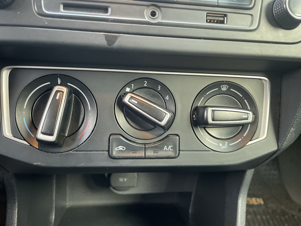 VOLKSWAGEN - 20