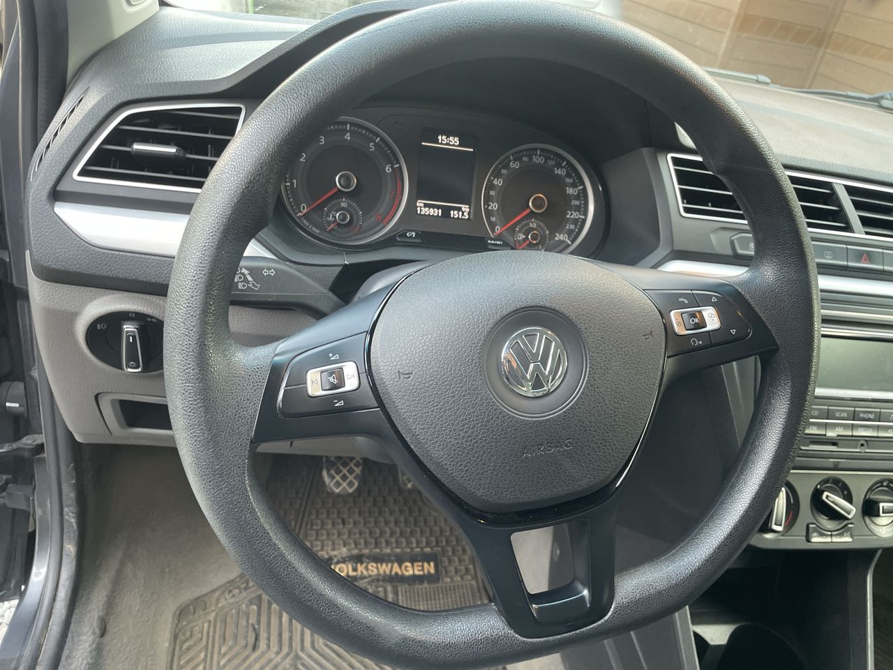VOLKSWAGEN - 16