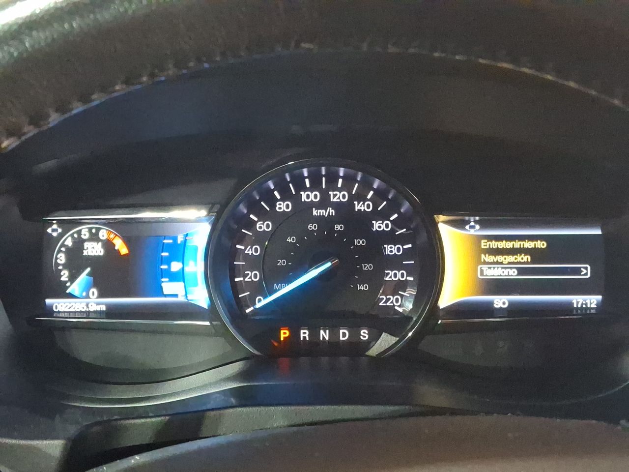 Ford Explorer — foto 20 de 30