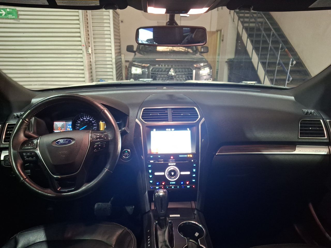 Ford Explorer — foto 25 de 30