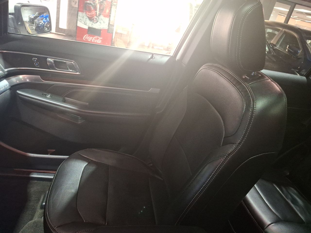 Ford Explorer — foto 27 de 30