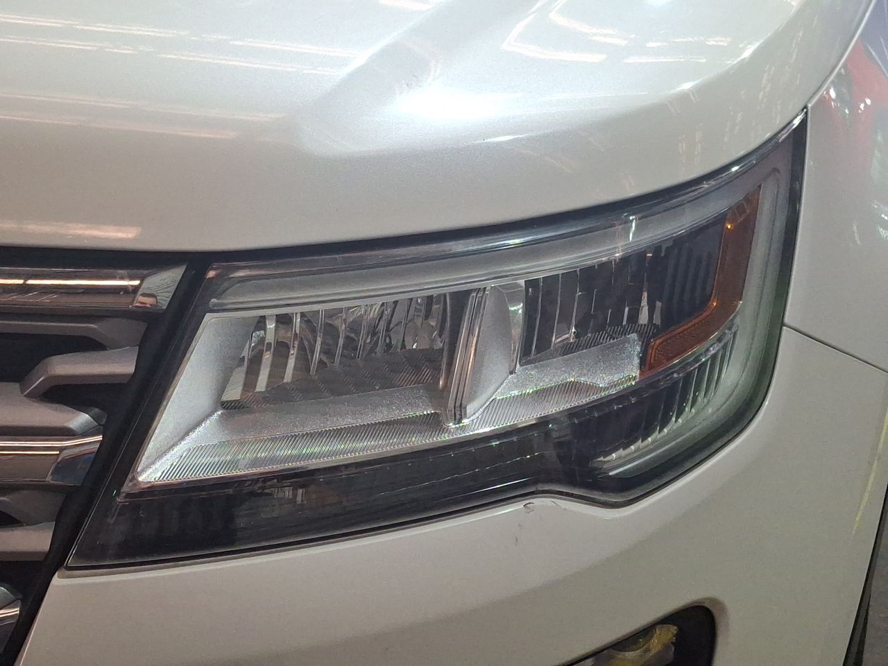 Ford Explorer — foto 11 de 30
