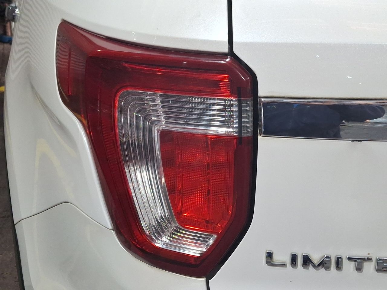 Ford Explorer — foto 13 de 30