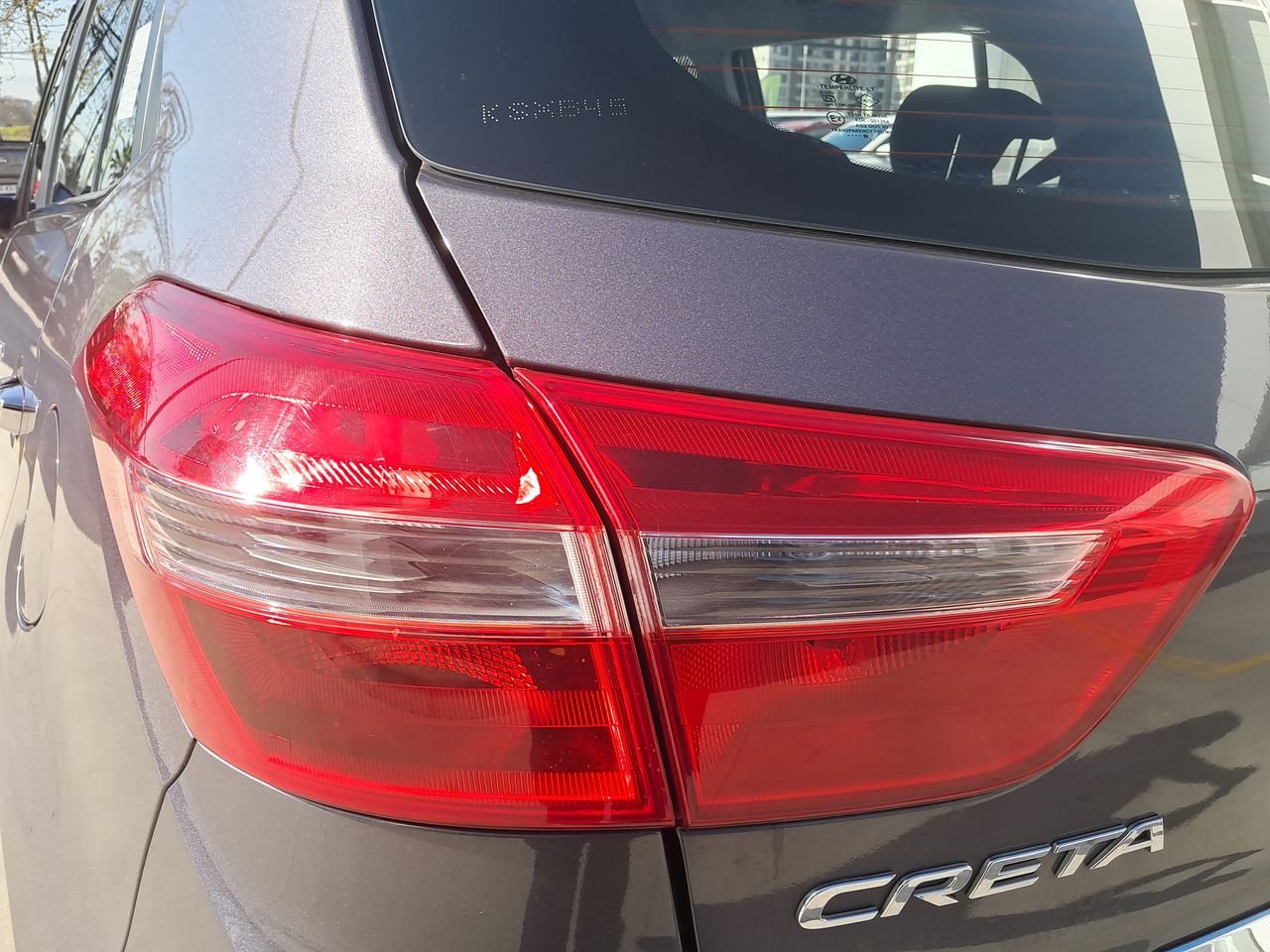 HYUNDAI - 20