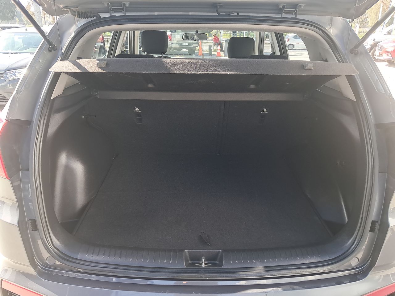 HYUNDAI - 21