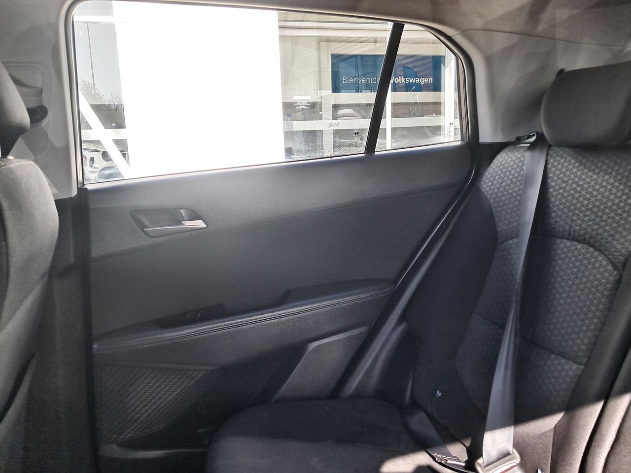 HYUNDAI - 12