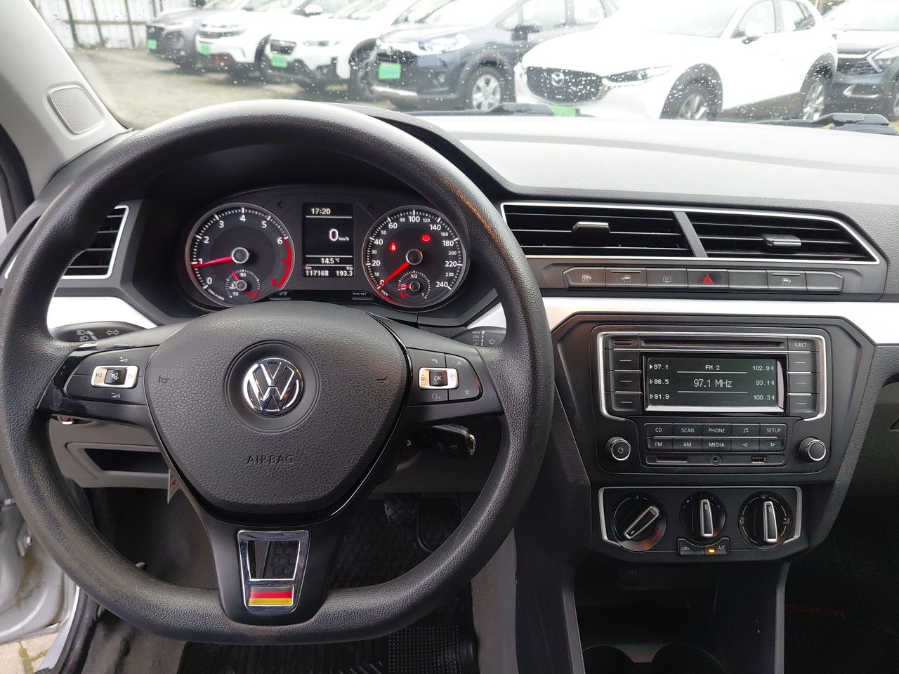 VOLKSWAGEN - 21