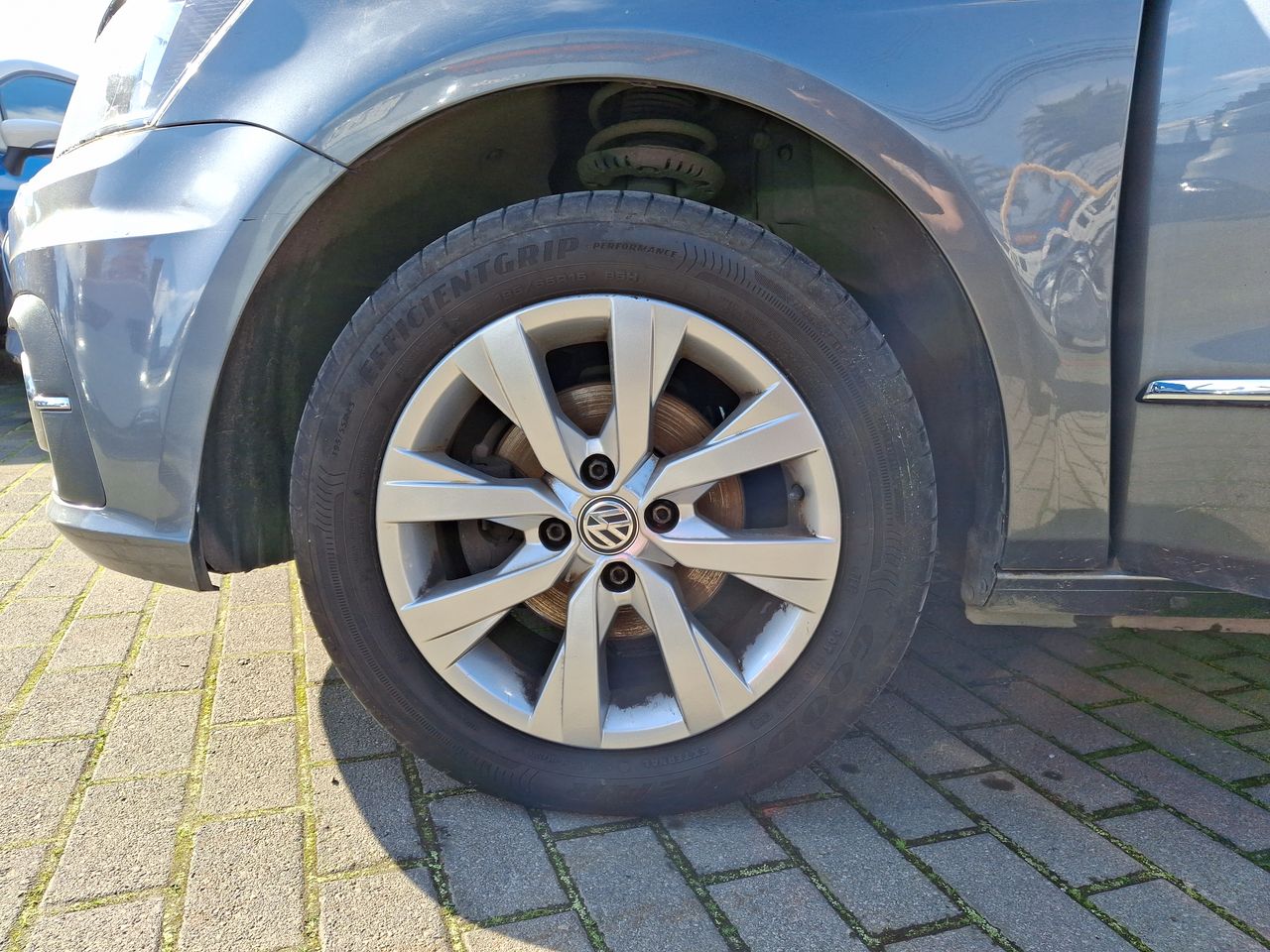 VOLKSWAGEN - 17