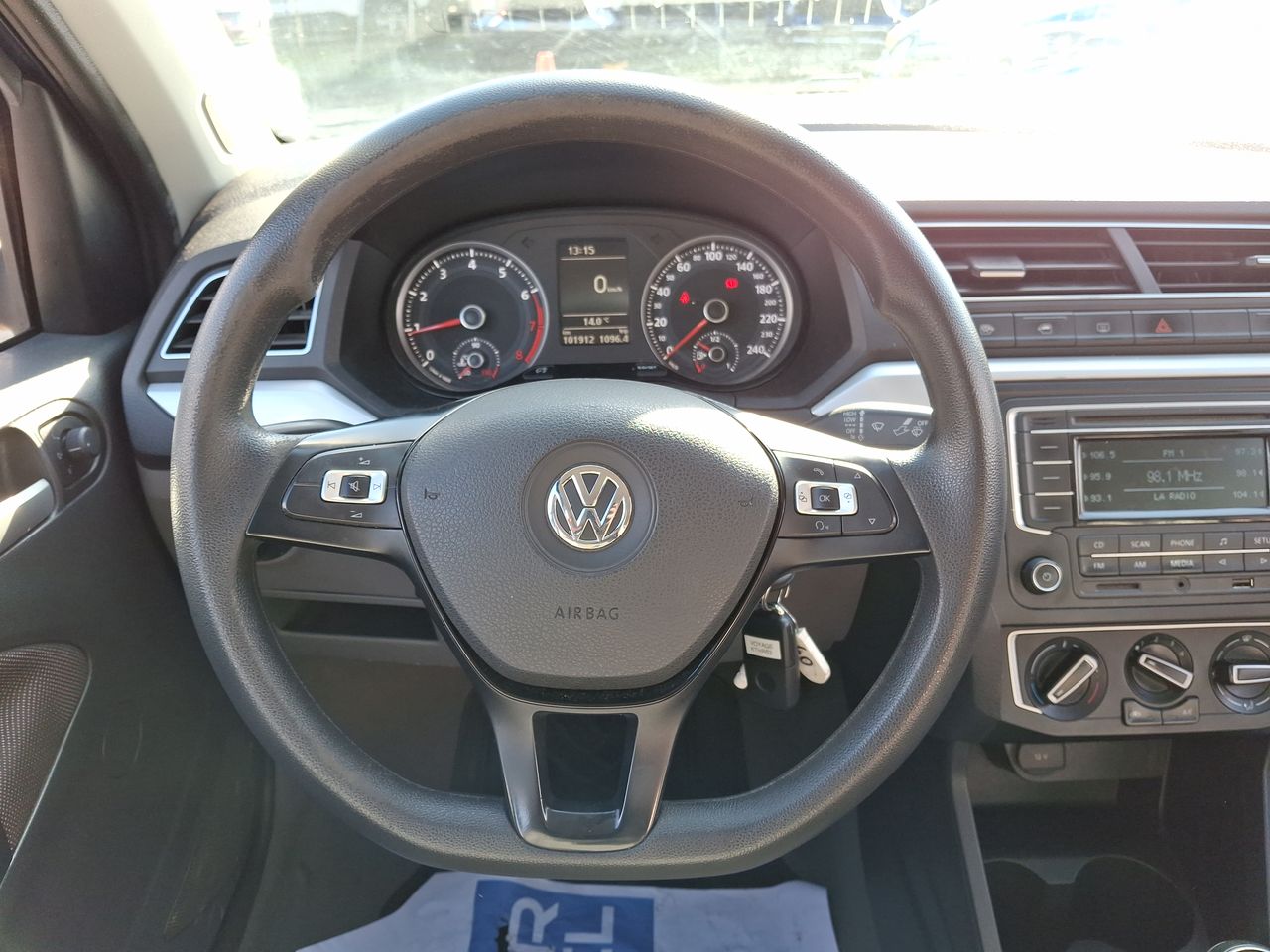 VOLKSWAGEN - 24