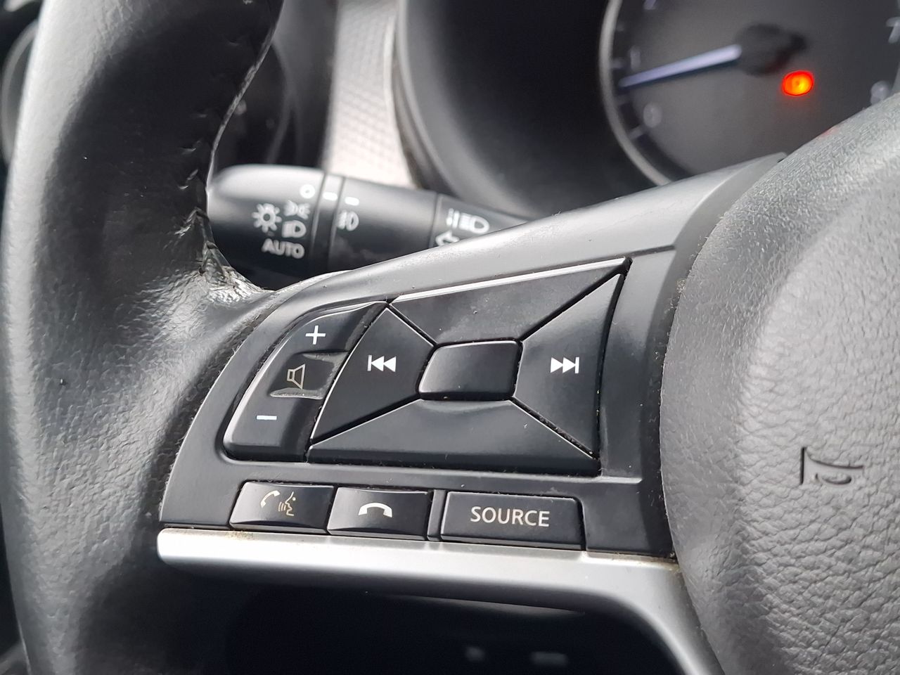 NISSAN - 18