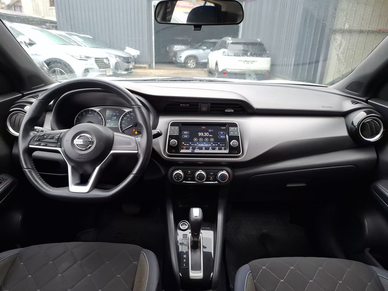 NISSAN - 23