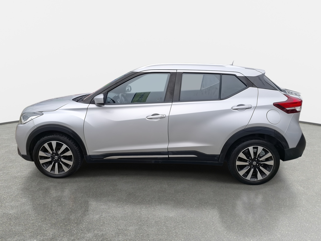 NISSAN - 4