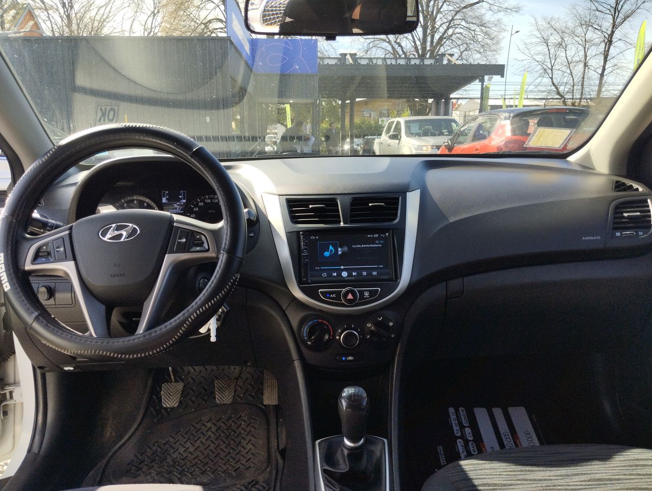 HYUNDAI - 32