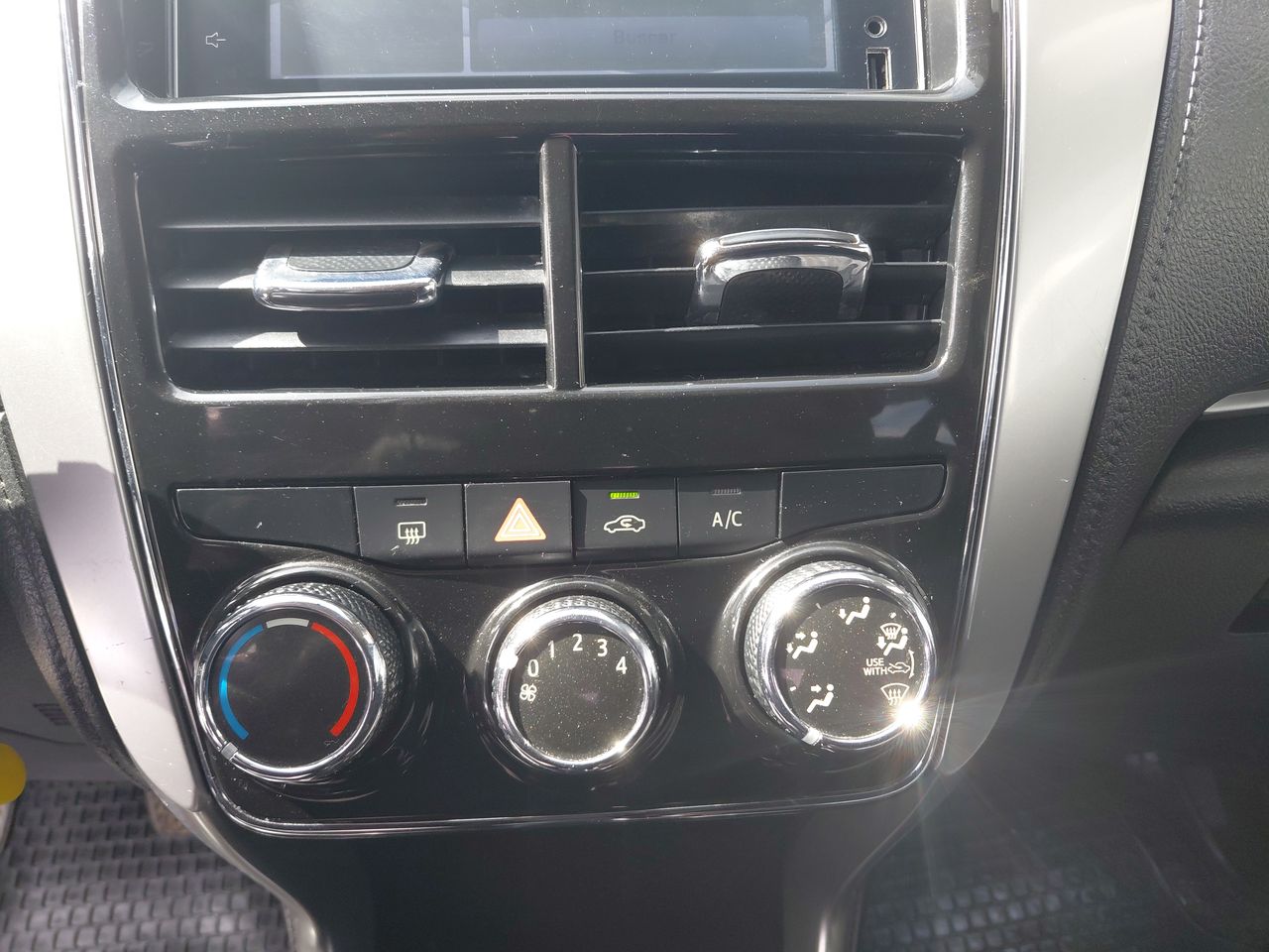 Toyota Yaris — foto 30 de 34