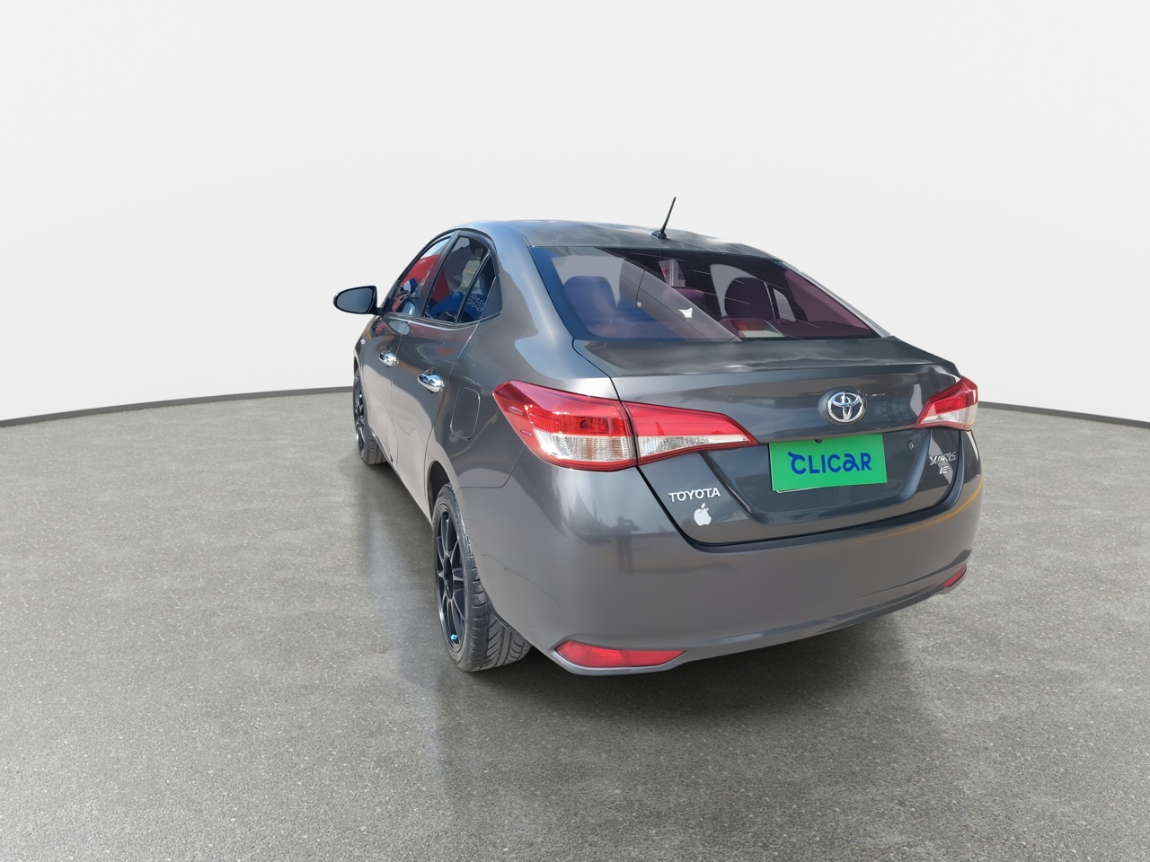 Toyota Yaris — foto 6 de 34