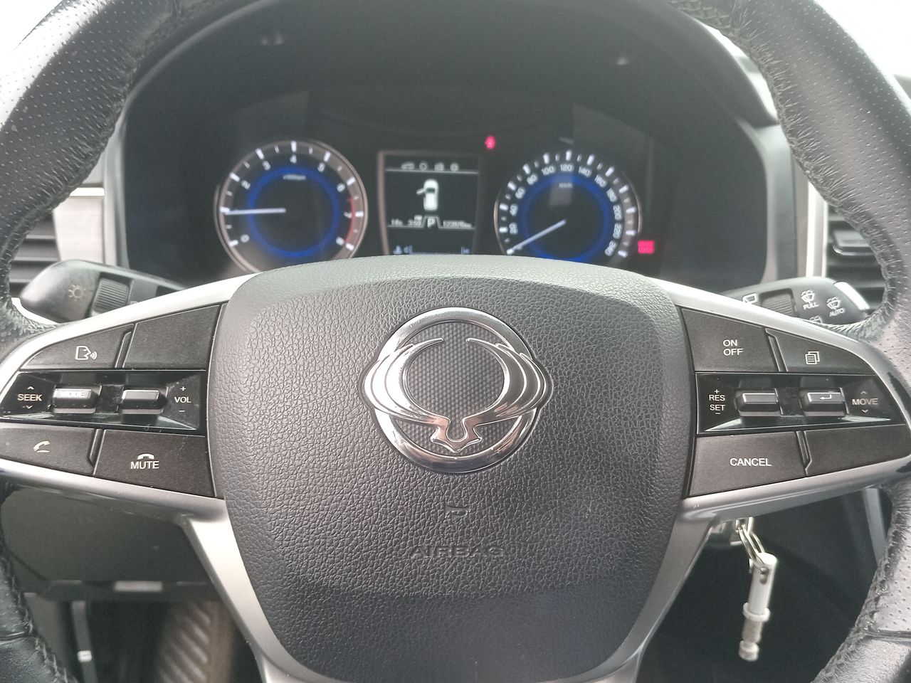 SSANGYONG - 26
