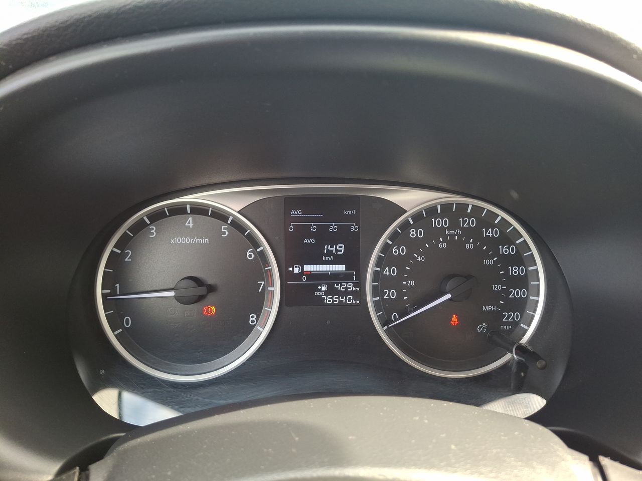 NISSAN - 25