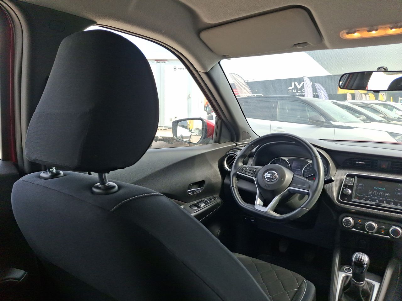 NISSAN - 16