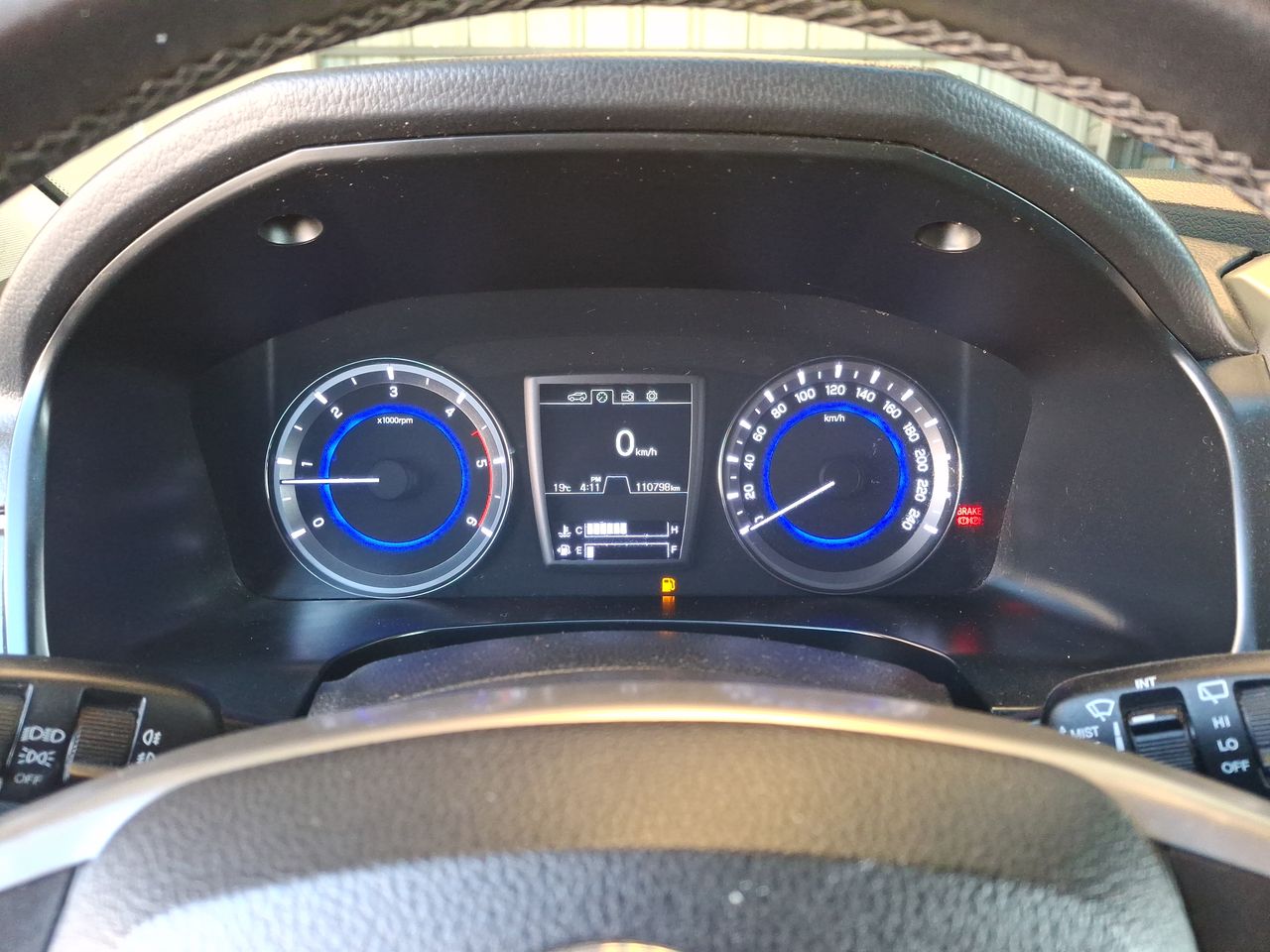 SSANGYONG - 26