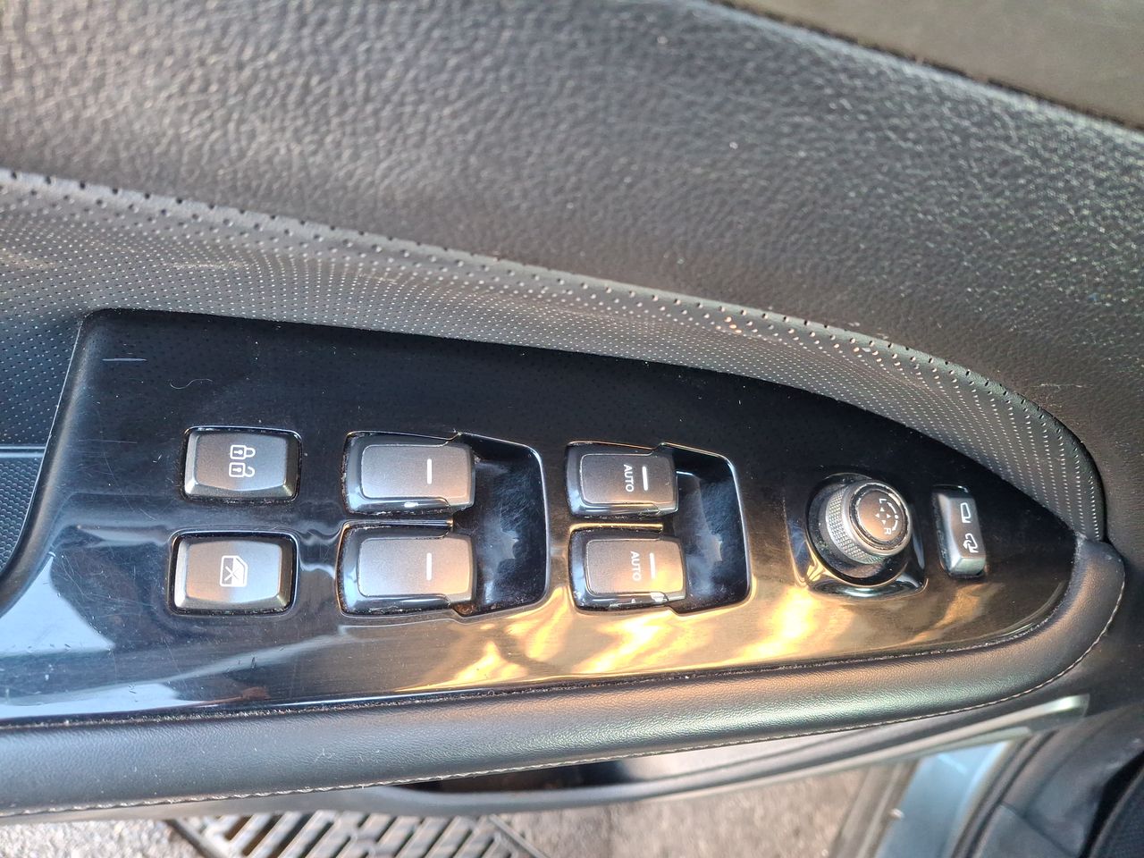SSANGYONG - 22