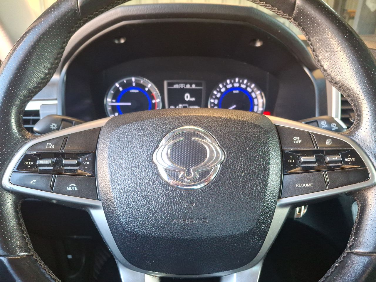 SSANGYONG - 25