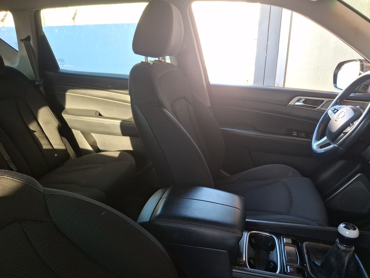 SSANGYONG - 15