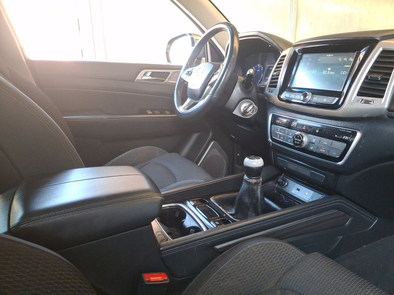 SSANGYONG - 16