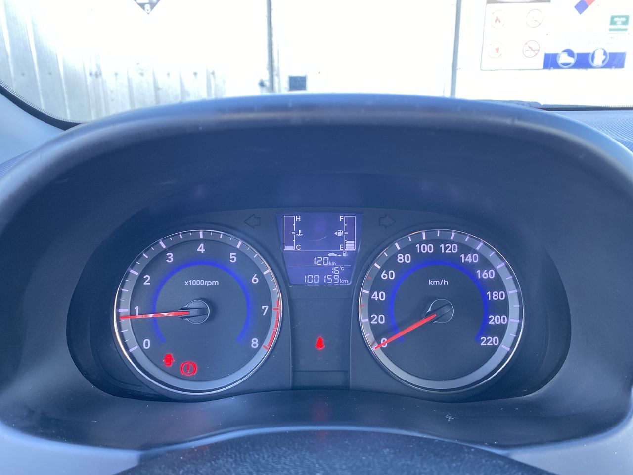 HYUNDAI - 26