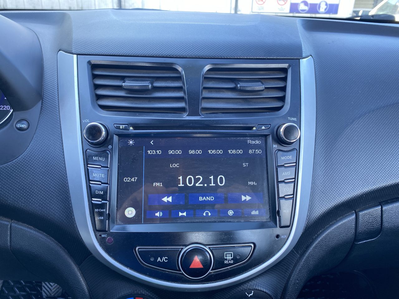 HYUNDAI - 27