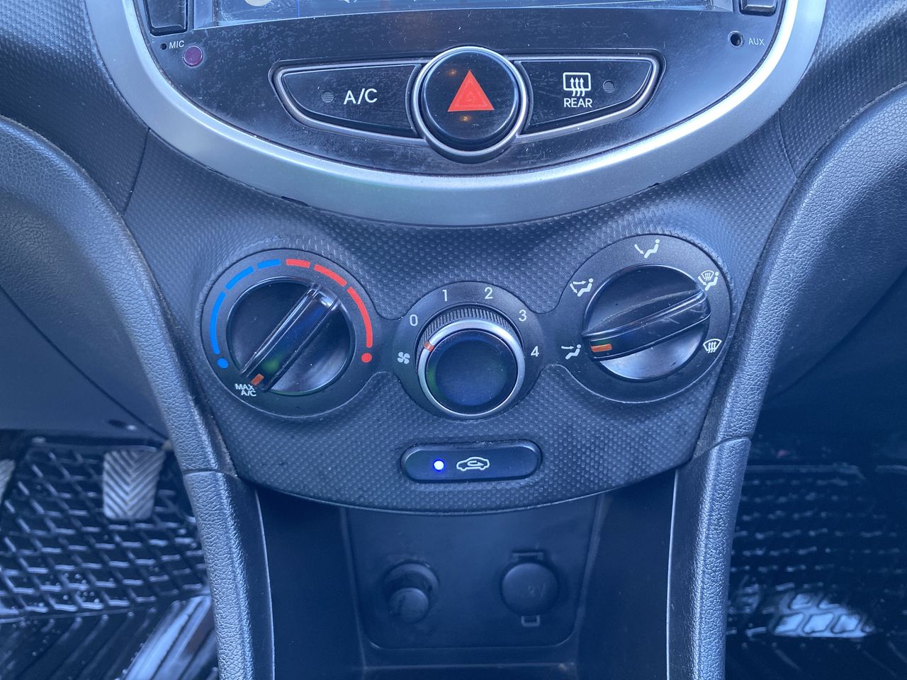 HYUNDAI - 29