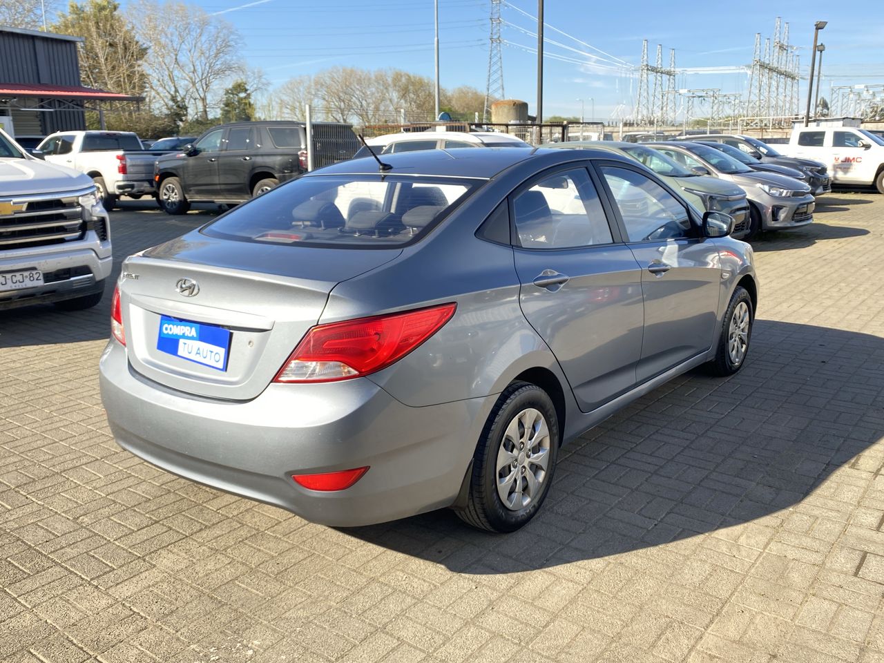 HYUNDAI - 7