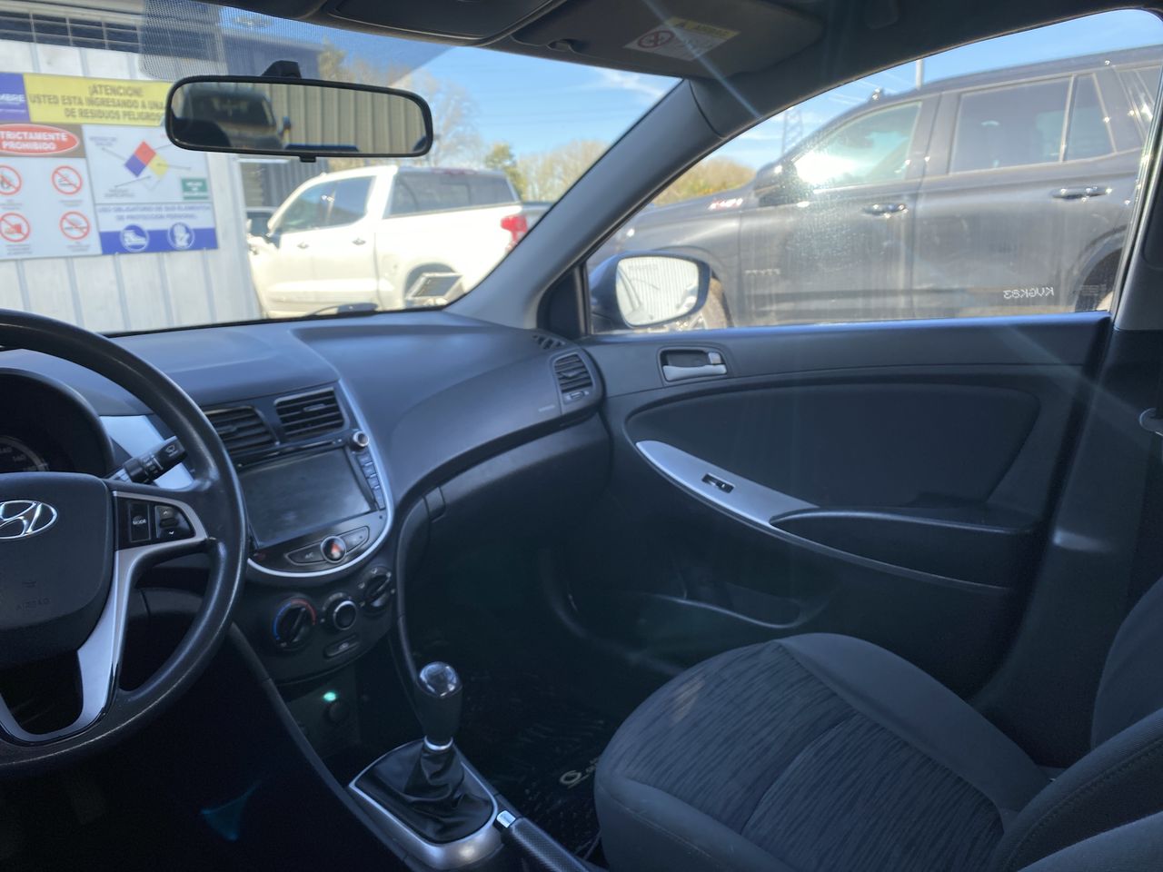 HYUNDAI - 10