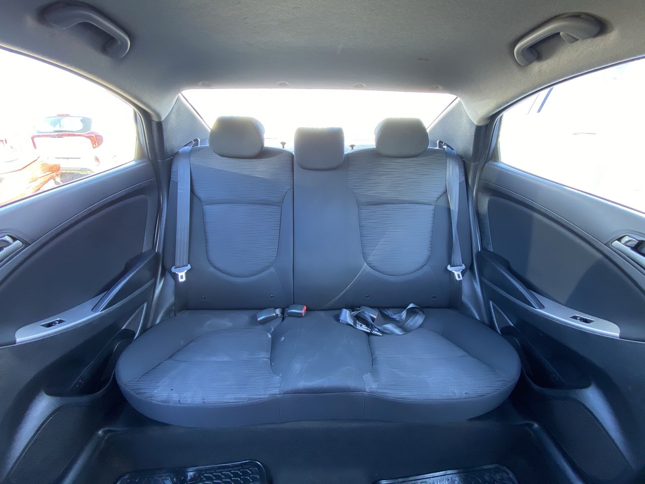 HYUNDAI - 12