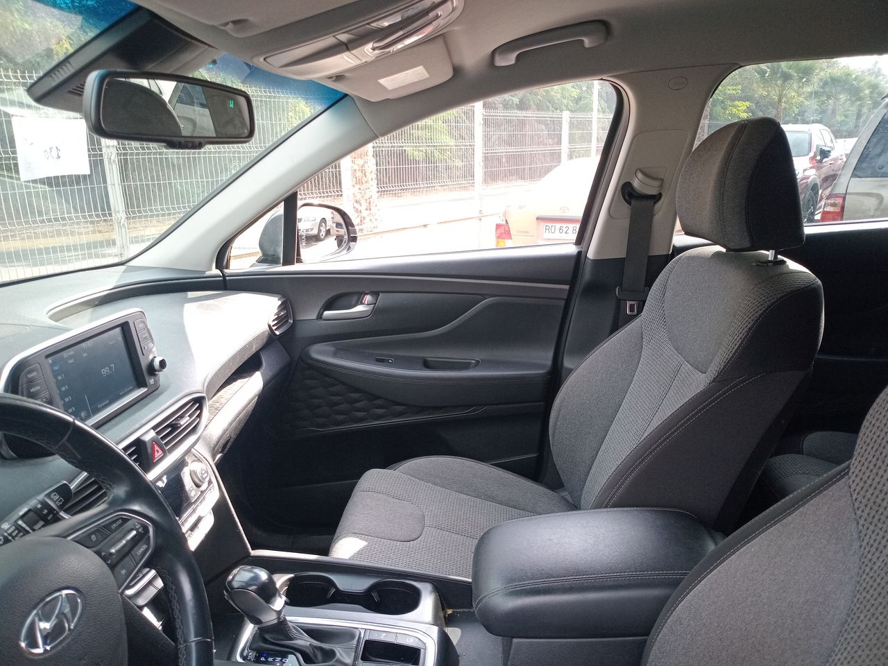 HYUNDAI - 10