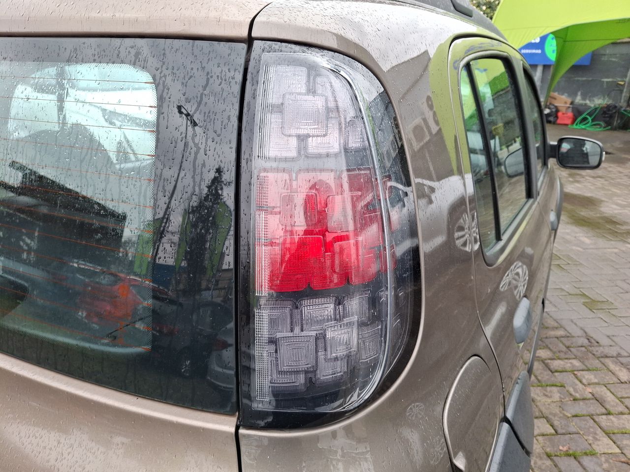 Nissan Versa — foto 21 de 33