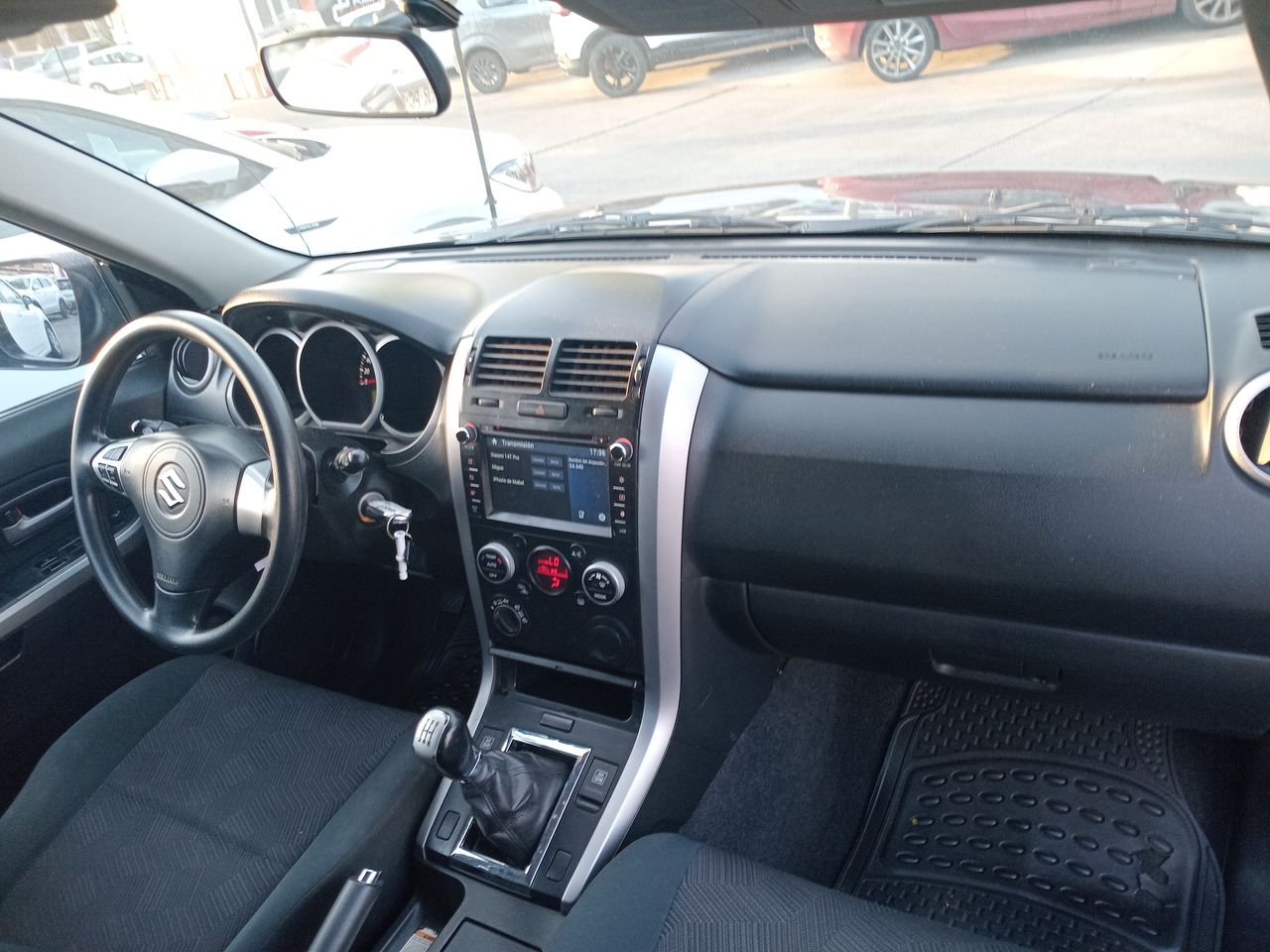 Suzuki Grand Vitara — foto 23 de 26