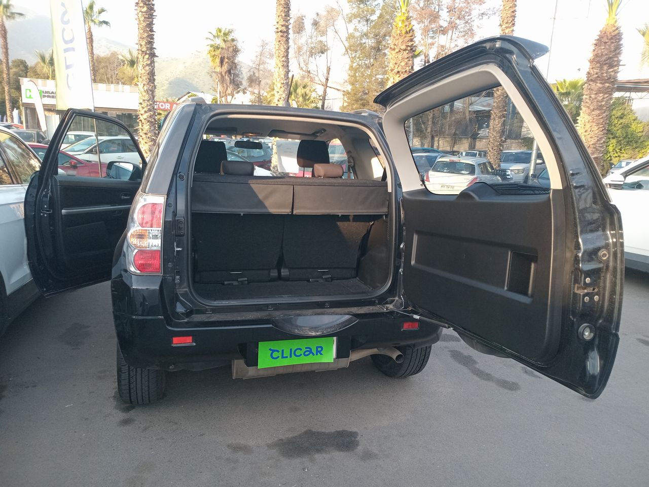 Suzuki Grand Vitara — foto 13 de 26