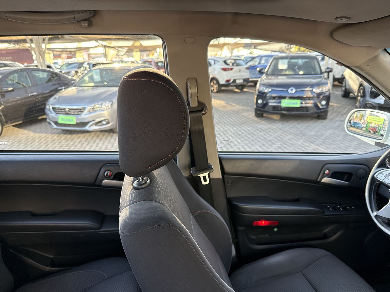 SSANGYONG - 15