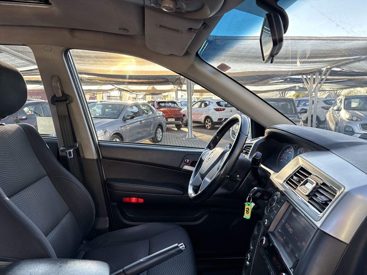 SSANGYONG - 16