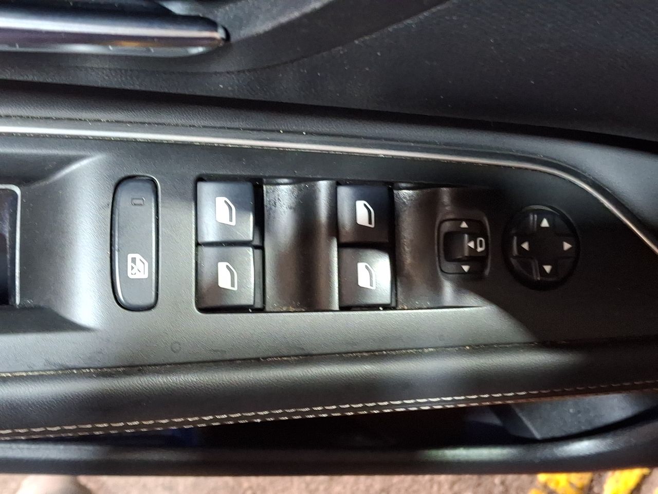 Peugeot 3008 — foto 23 de 35