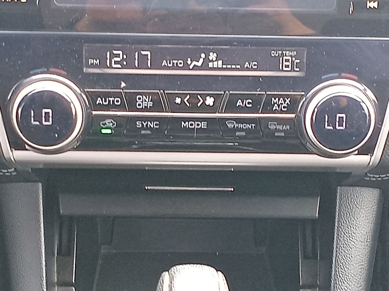 Subaru Outback — foto 21 de 27