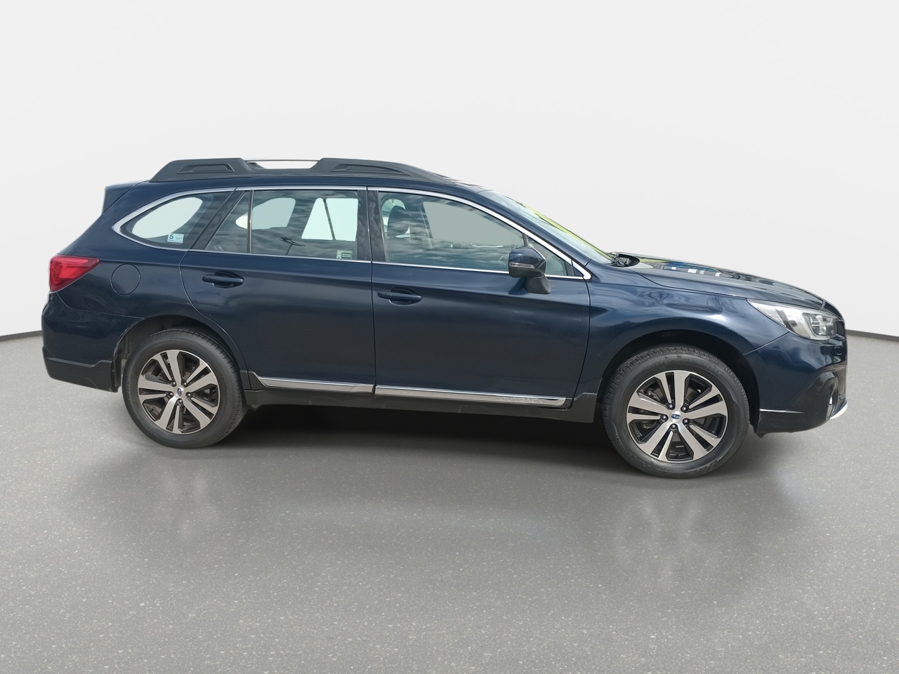 Subaru Outback — foto 9 de 35