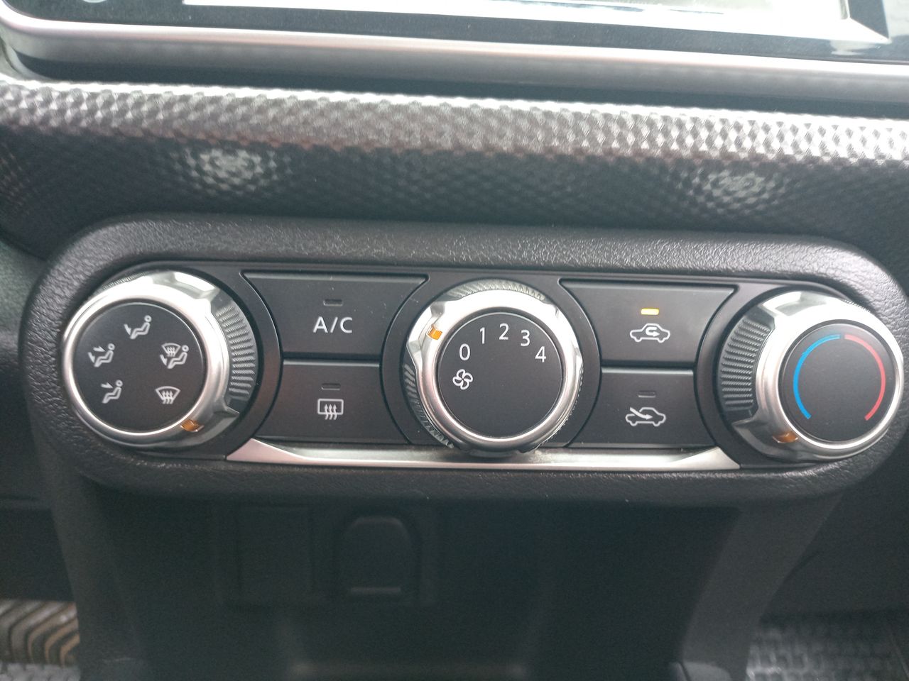 NISSAN - 19