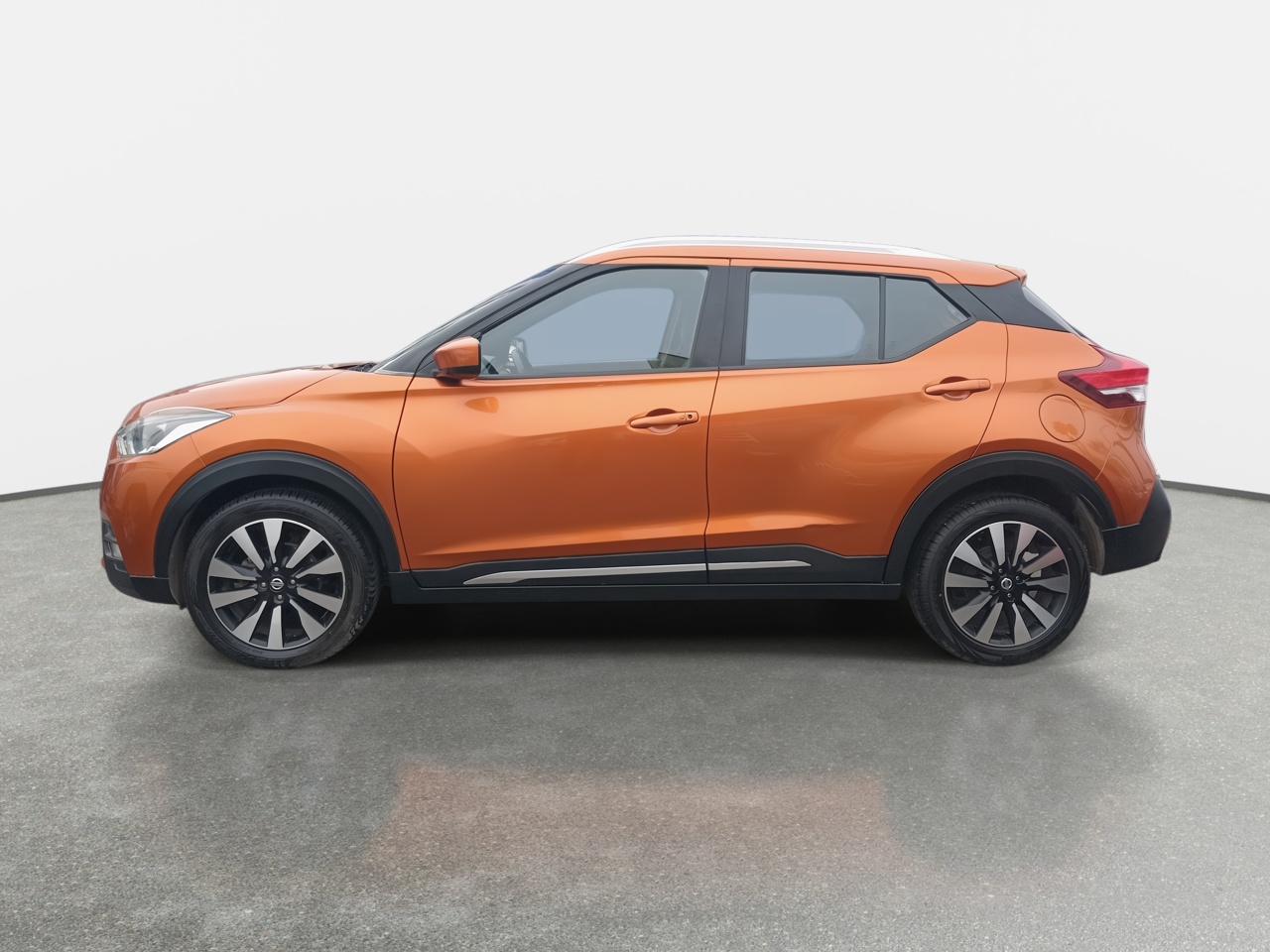 NISSAN - 4
